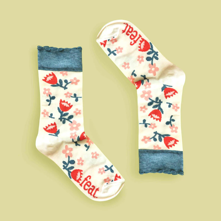 Feat. : Ladies Cream Protea Frill Socks