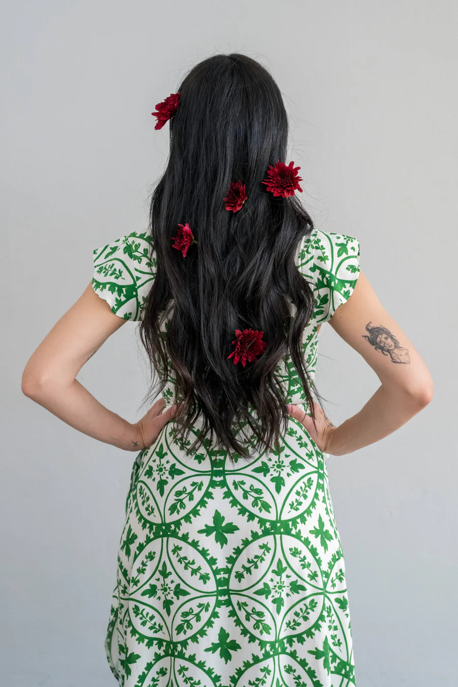 Differently: Maxi petal wrap dress – Green Arabesque