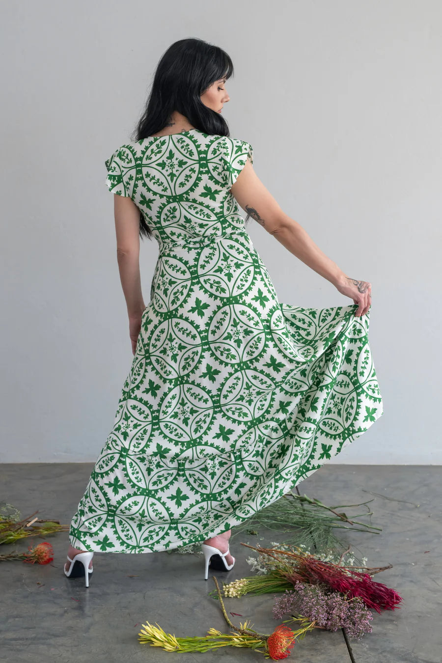 Differently: Maxi petal wrap dress – Green Arabesque