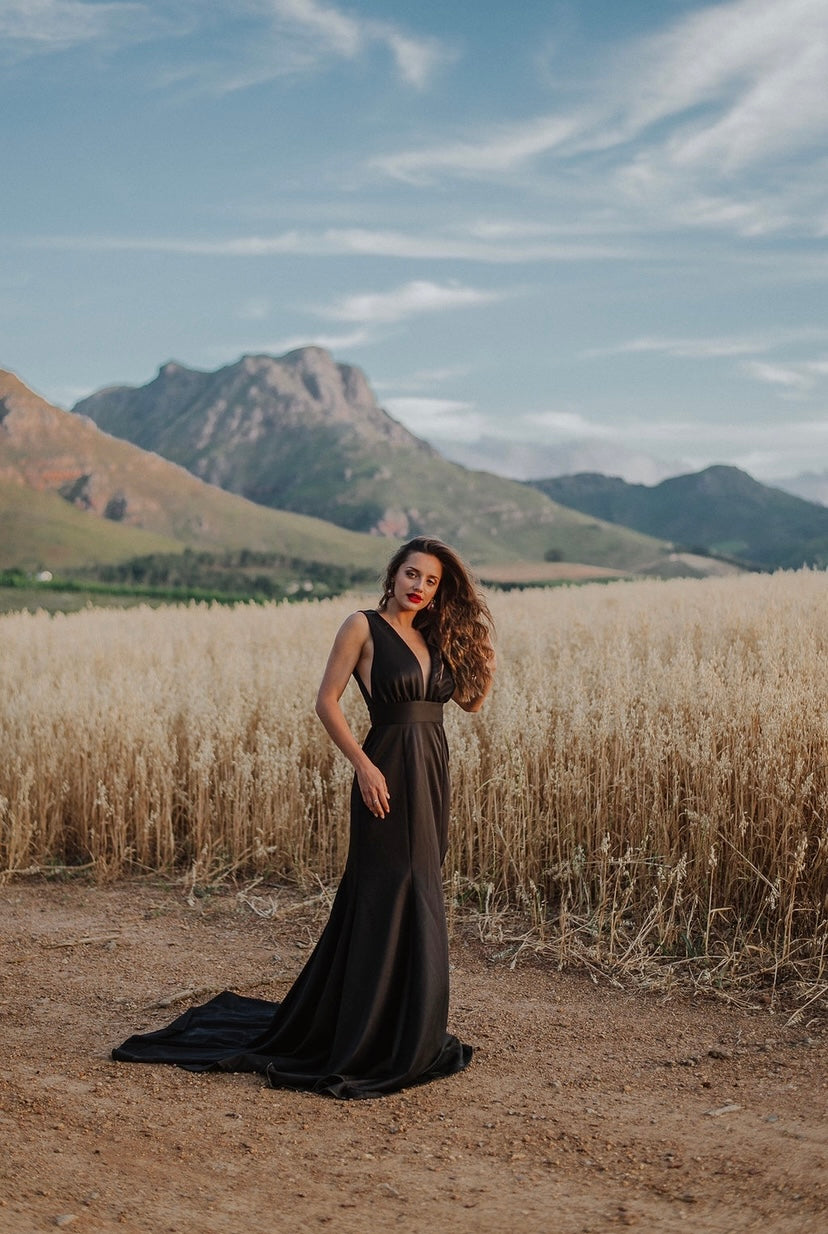 Cfisticated Dress Rental : The Classic Black Dress