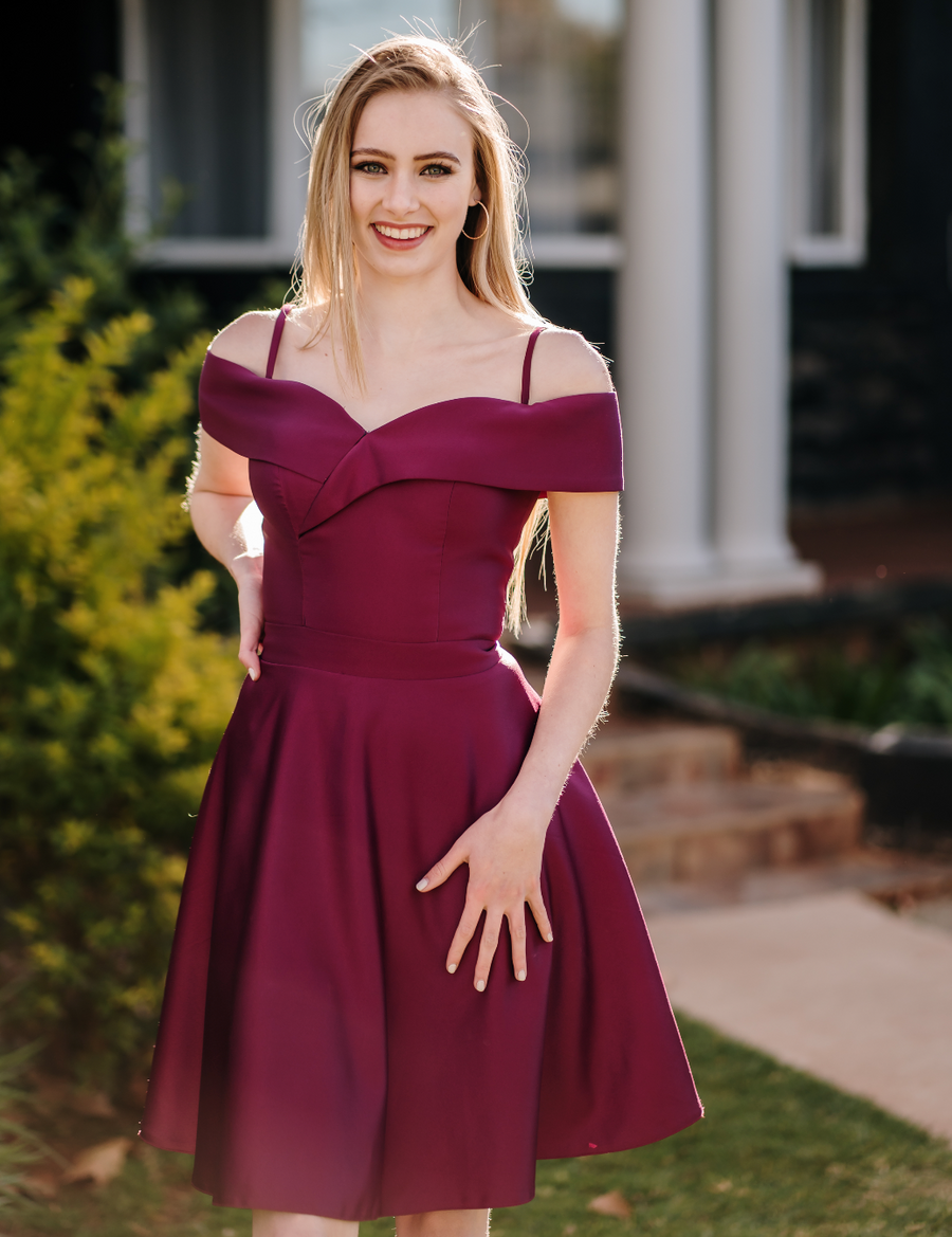 Cfisticated Dress Rental : The Maroon Mini Dress
